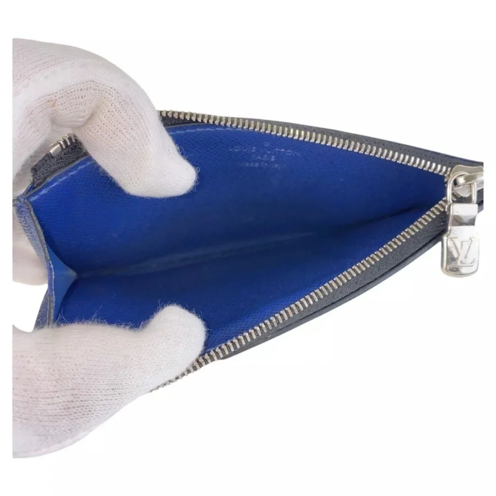 Louis Vuitton Taiga Rama Taiga Cobalt Blue Card Zippy Coin Wallet ID Holder